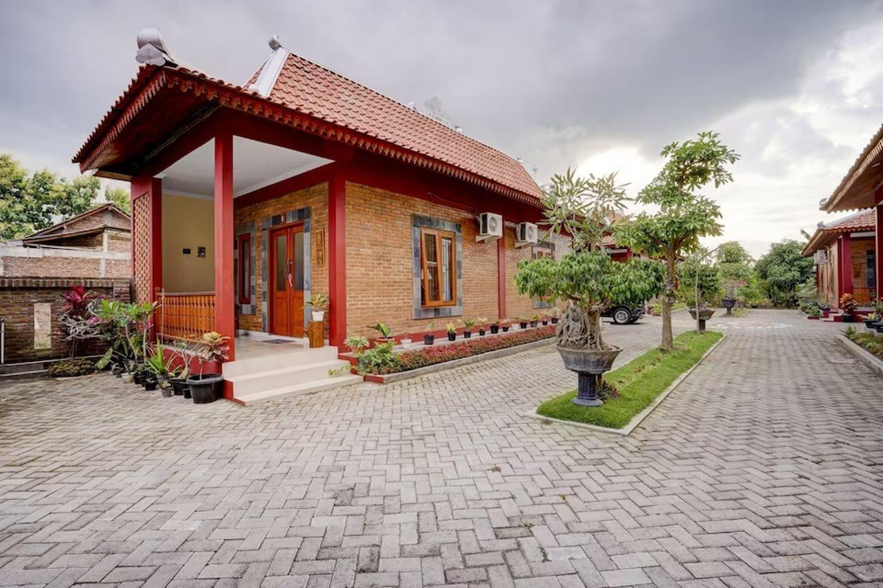 Super Oyo Collection O 90265 Cempoko Mulyo Homestay Syariah Tugu Екстериор снимка